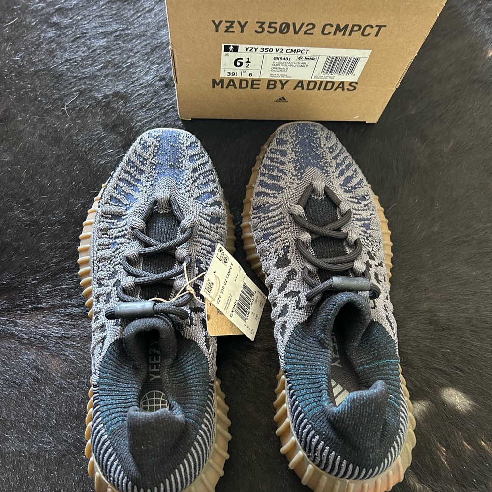 Adidas YZY 350 V2 CMPCT in Blue and Gray